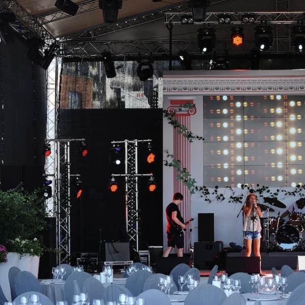 Ресторанный сервис бронирования столиков menu-rest.com - Интерьер ресторана "S.H.E.L.K. Банкетный Комплекс "