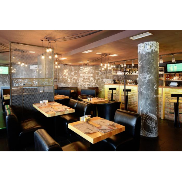 Ресторанный сервис бронирования столиков menu-rest.com - Интерьер ресторана "Изи паб"