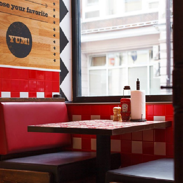 Ресторанный сервис бронирования столиков menu-rest.com - Интерьер ресторана "The Burger Co."