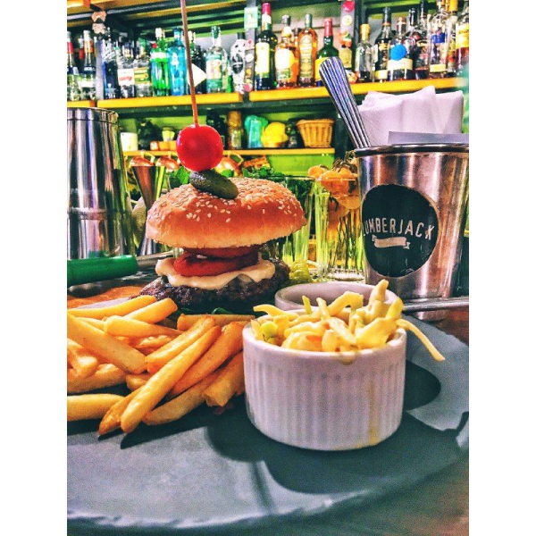 Ресторанный сервис бронирования столиков menu-rest.com - Интерьер ресторана "Lumberjack"