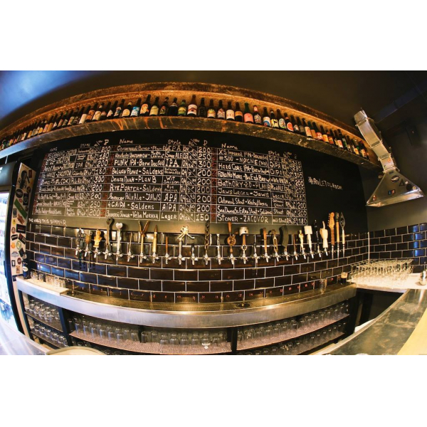 Ресторанный сервис бронирования столиков menu-rest.com - Интерьер ресторана "RULE taproom"