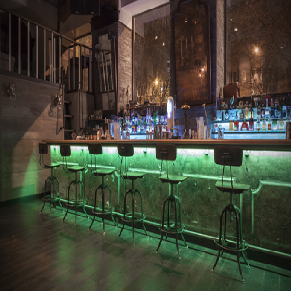 Ресторанный сервис бронирования столиков menu-rest.com - Интерьер ресторана "Никуда не едем"