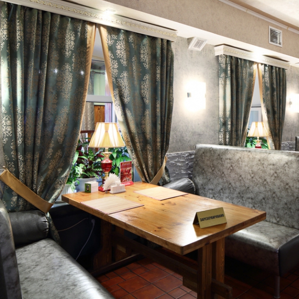 Ресторанный сервис бронирования столиков menu-rest.com - Интерьер ресторана "У Гоголя"