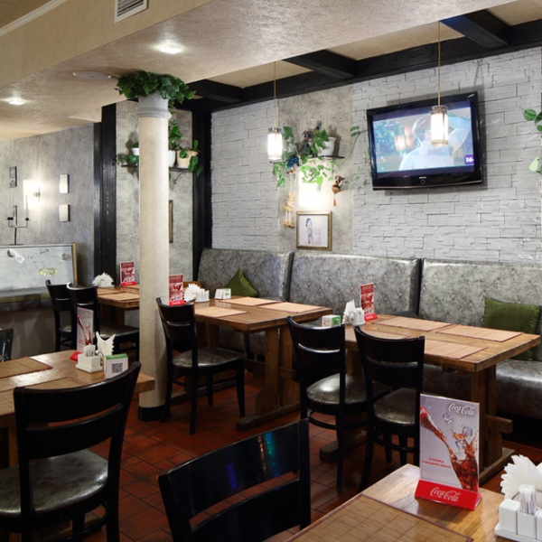 Ресторанный сервис бронирования столиков menu-rest.com - Интерьер ресторана "У Гоголя"