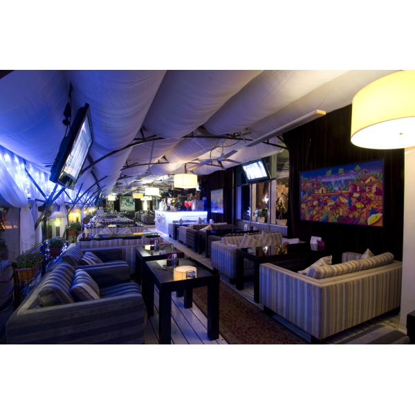 Ресторанный сервис бронирования столиков menu-rest.com - Интерьер ресторана "Кафе в Киноцентре на Красной Пресне"