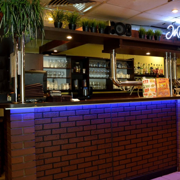 Ресторанный сервис бронирования столиков menu-rest.com - Интерьер ресторана "Заправка"