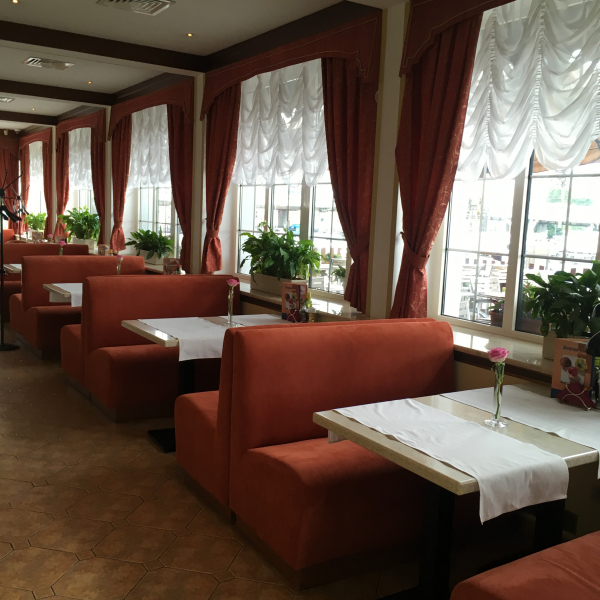 Ресторанный сервис бронирования столиков menu-rest.com - Интерьер ресторана "Венское кафе"