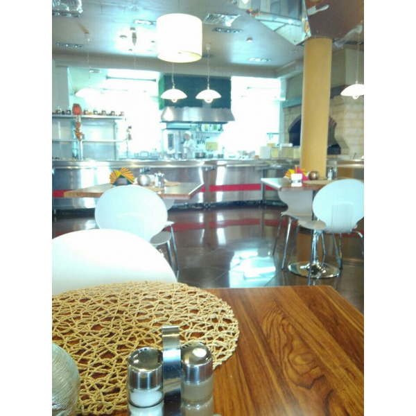 Ресторанный сервис бронирования столиков menu-rest.com - Интерьер ресторана "Ешьте"