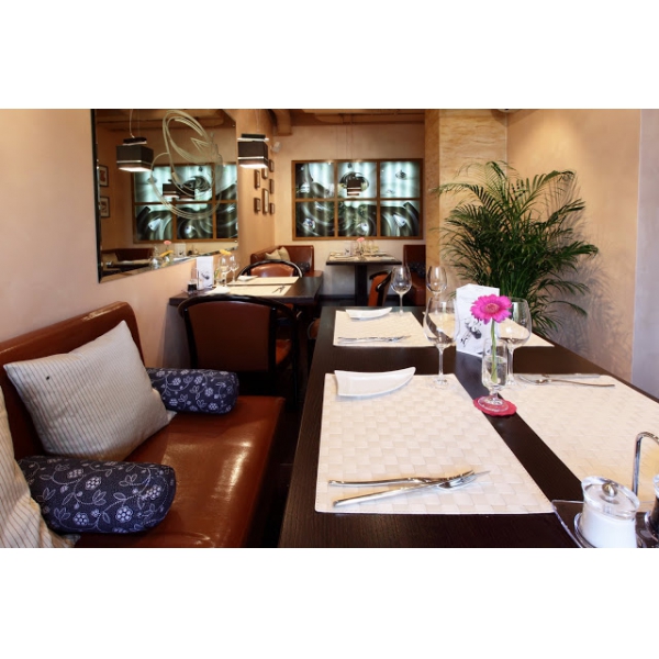 Ресторанный сервис бронирования столиков menu-rest.com - Интерьер ресторана "Кондитерская Олега Ильина"