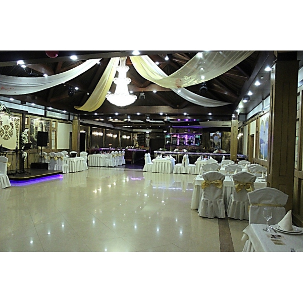 Ресторанный сервис бронирования столиков menu-rest.com - Интерьер ресторана "Lux"