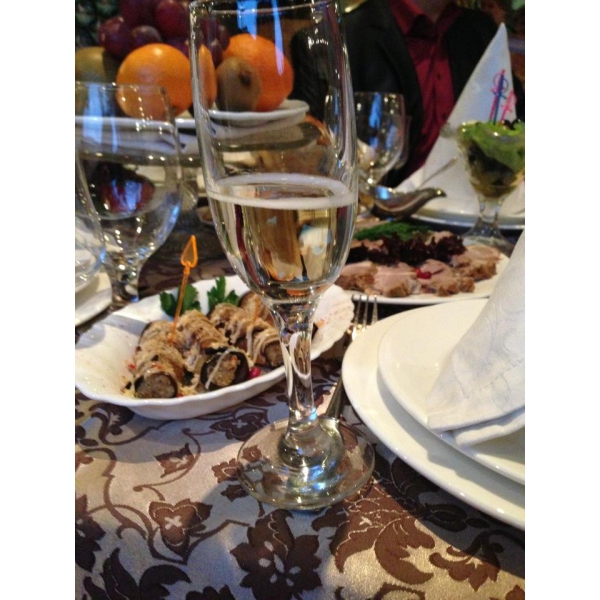 Ресторанный сервис бронирования столиков menu-rest.com - Интерьер ресторана "Старый город"