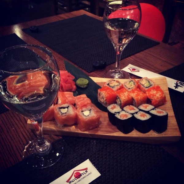 Ресторанный сервис бронирования столиков menu-rest.com - Интерьер ресторана "Якитория"