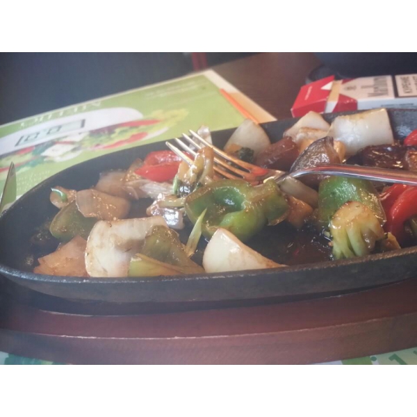 Ресторанный сервис бронирования столиков menu-rest.com - Интерьер ресторана "Maki Maki"