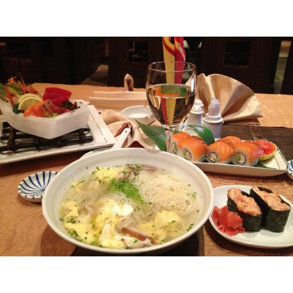 Ресторанный сервис бронирования столиков menu-rest.com - Интерьер ресторана "Ю-мэ"