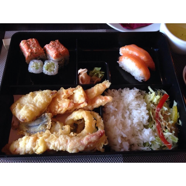 Ресторанный сервис бронирования столиков menu-rest.com - Интерьер ресторана "Цветение Сакуры"