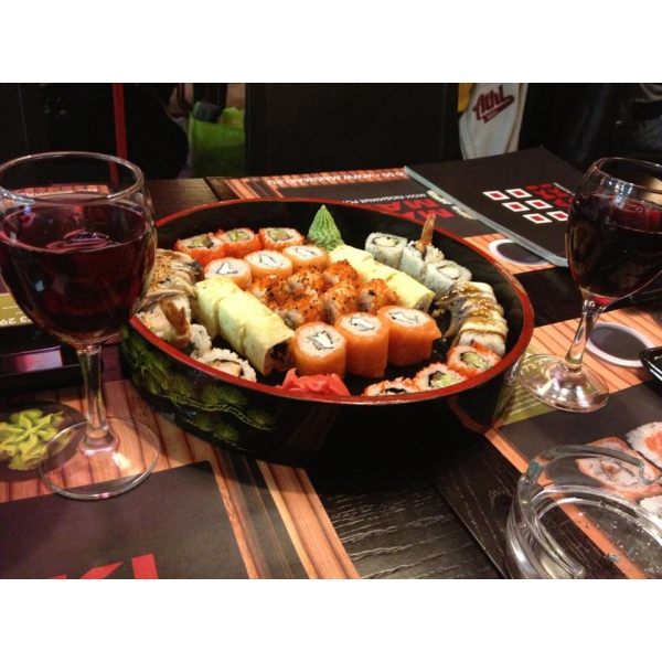 Ресторанный сервис бронирования столиков menu-rest.com - Интерьер ресторана "Maki Maki"