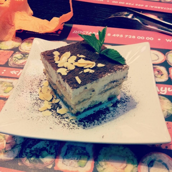 Ресторанный сервис бронирования столиков menu-rest.com - Интерьер ресторана "Maki Maki"