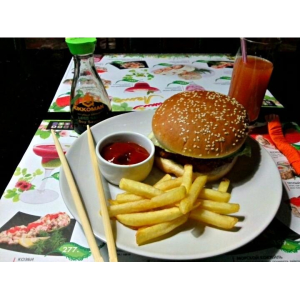 Ресторанный сервис бронирования столиков menu-rest.com - Интерьер ресторана "Maki Maki"