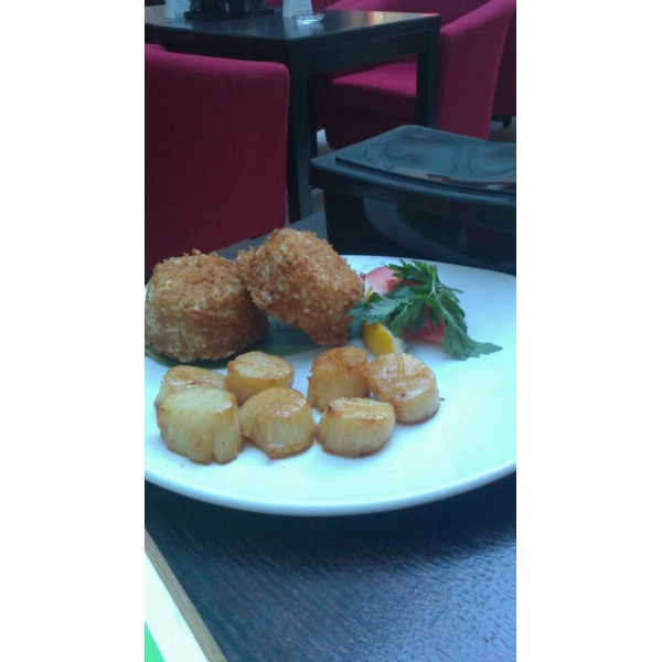 Ресторанный сервис бронирования столиков menu-rest.com - Интерьер ресторана "Планета Суши"