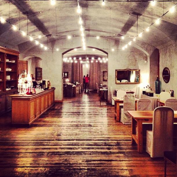 Ресторанный сервис бронирования столиков menu-rest.com - Интерьер ресторана "РесторанЪ"