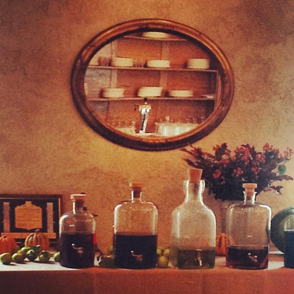 Ресторанный сервис бронирования столиков menu-rest.com - Интерьер ресторана "РесторанЪ"