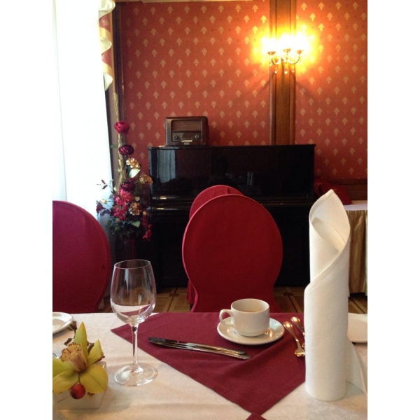 Ресторанный сервис бронирования столиков menu-rest.com - Интерьер ресторана "Дом Актера"