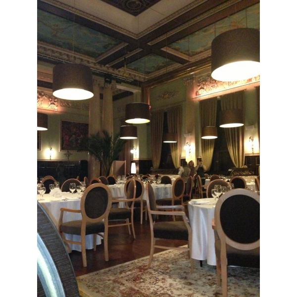 Ресторанный сервис бронирования столиков menu-rest.com - Интерьер ресторана "Brasserie de Metropole"