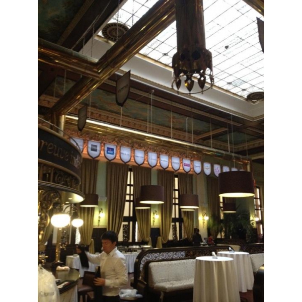 Ресторанный сервис бронирования столиков menu-rest.com - Интерьер ресторана "Brasserie de Metropole"