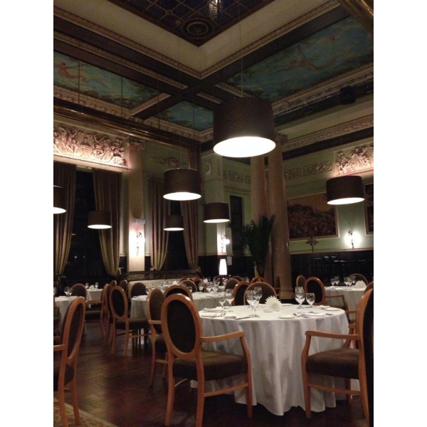 Ресторанный сервис бронирования столиков menu-rest.com - Интерьер ресторана "Brasserie de Metropole"