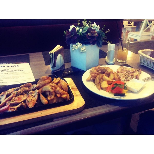 Ресторанный сервис бронирования столиков menu-rest.com - Интерьер ресторана "Белые доски"