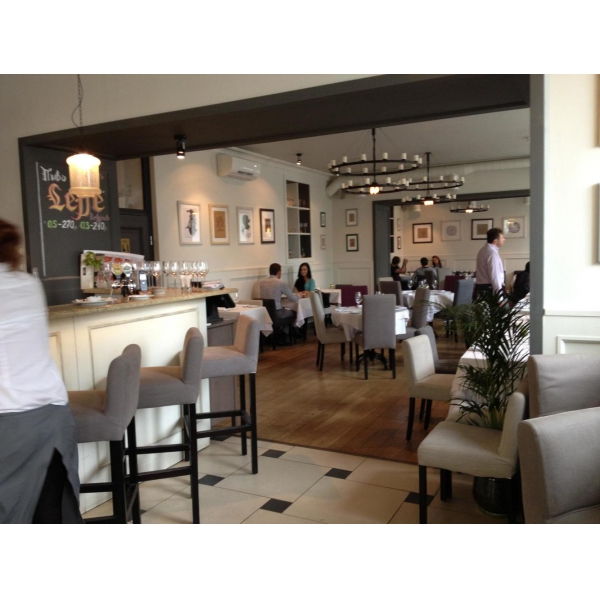 Ресторанный сервис бронирования столиков menu-rest.com - Интерьер ресторана "Romeo`s bar & kitchen"