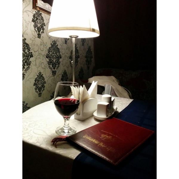 Ресторанный сервис бронирования столиков menu-rest.com - Интерьер ресторана "Малиновый Джанго"