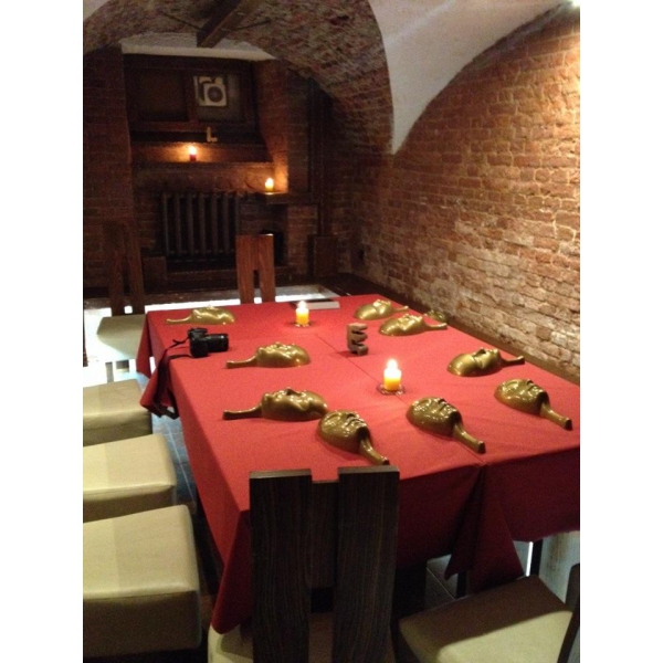 Ресторанный сервис бронирования столиков menu-rest.com - Интерьер ресторана "Valenki & Varezhka"