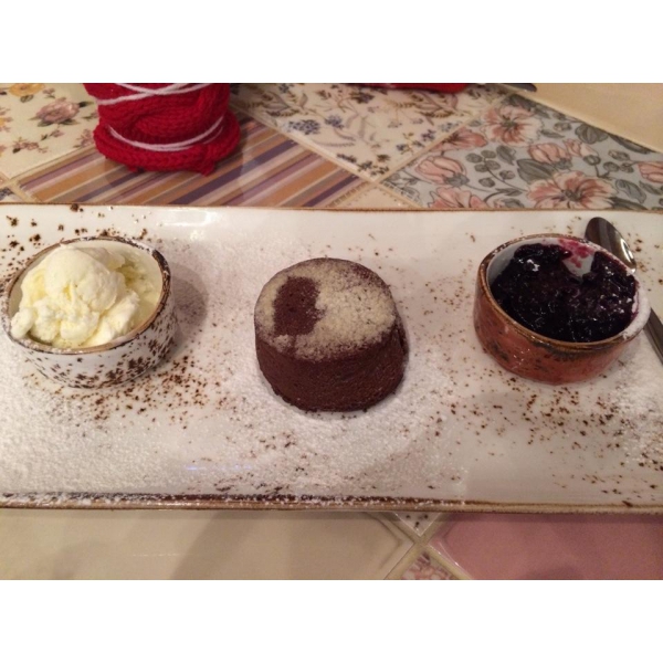 Ресторанный сервис бронирования столиков menu-rest.com - Интерьер ресторана "Valenki & Varezhka"