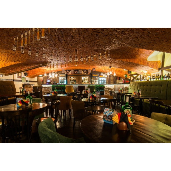 Ресторанный сервис бронирования столиков menu-rest.com - Интерьер ресторана "Jager Haus"