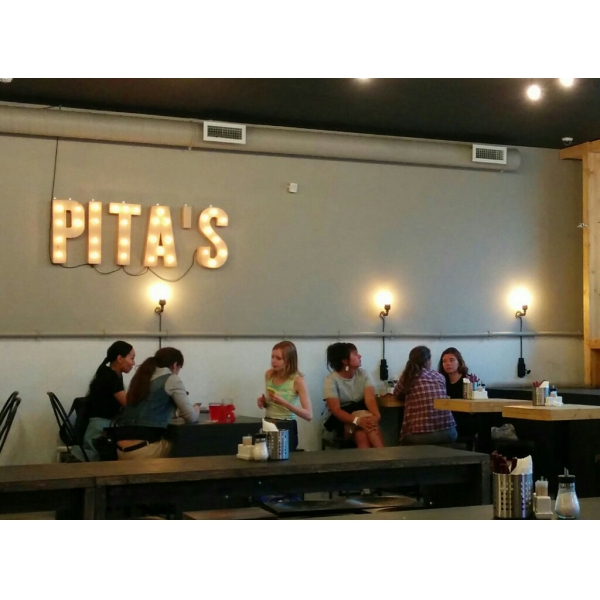 Ресторанный сервис бронирования столиков menu-rest.com - Интерьер ресторана "Pita`s"