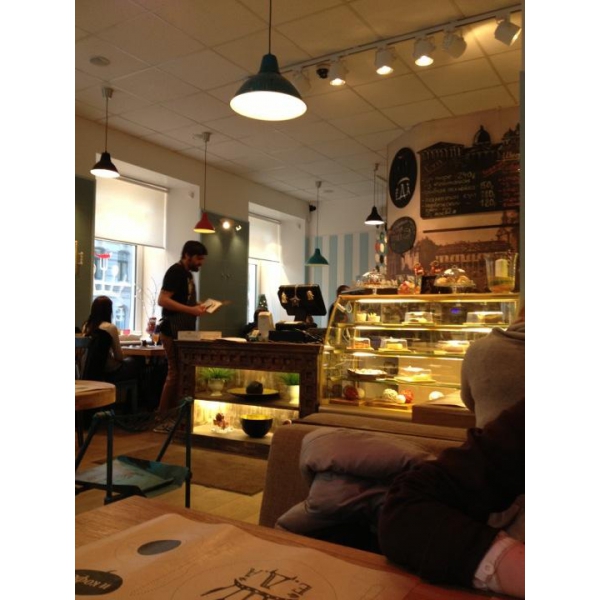 Ресторанный сервис бронирования столиков menu-rest.com - Интерьер ресторана "ЕДА и кофе"