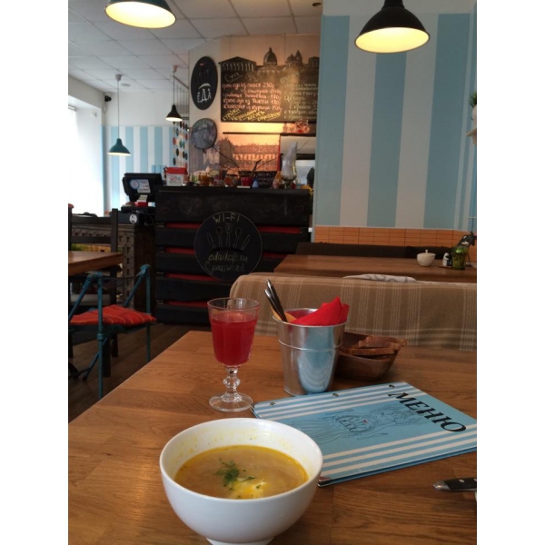 Ресторанный сервис бронирования столиков menu-rest.com - Интерьер ресторана "ЕДА и кофе"