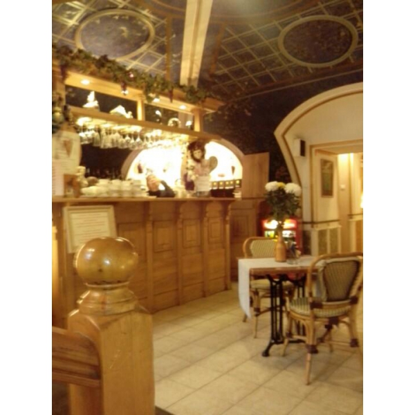 Ресторанный сервис бронирования столиков menu-rest.com - Интерьер ресторана "Арт-Буфет"