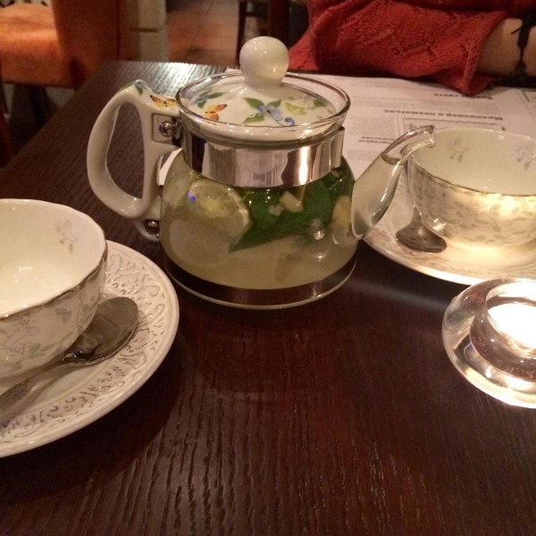 Ресторанный сервис бронирования столиков menu-rest.com - Интерьер ресторана "Мама на даче"