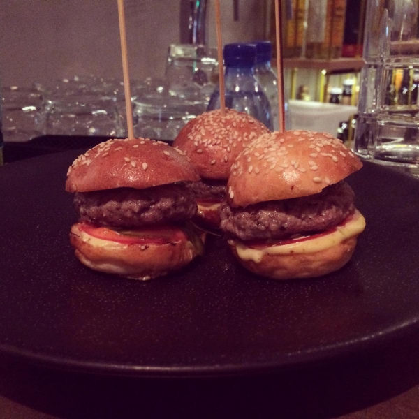 Ресторанный сервис бронирования столиков menu-rest.com - Интерьер ресторана "Белка"