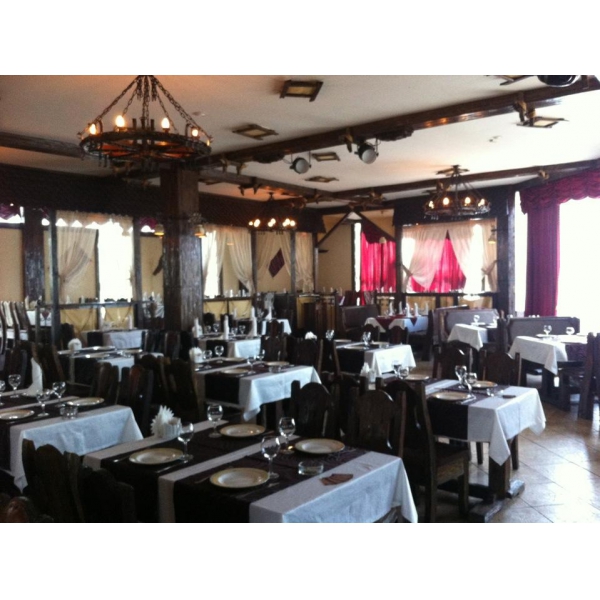 Ресторанный сервис бронирования столиков menu-rest.com - Интерьер ресторана "Семейный очаг"