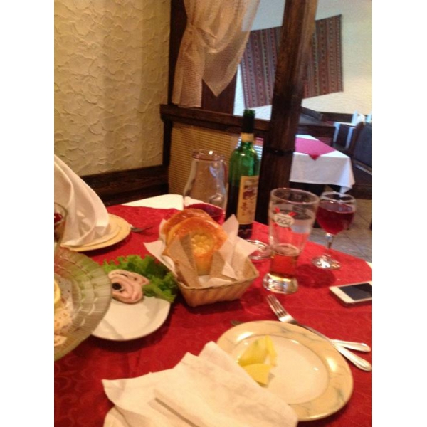 Ресторанный сервис бронирования столиков menu-rest.com - Интерьер ресторана "Семейный очаг"