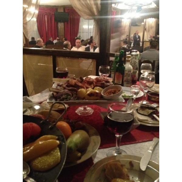 Ресторанный сервис бронирования столиков menu-rest.com - Интерьер ресторана "Семейный очаг"