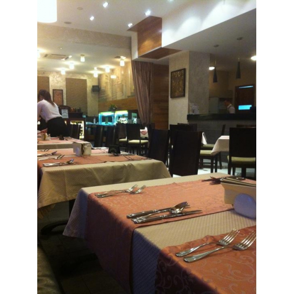 Ресторанный сервис бронирования столиков menu-rest.com - Интерьер ресторана "Вкусная Империя"