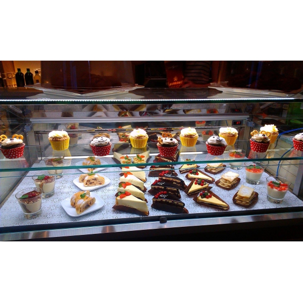 Ресторанный сервис бронирования столиков menu-rest.com - Интерьер ресторана "Est!Сafe"