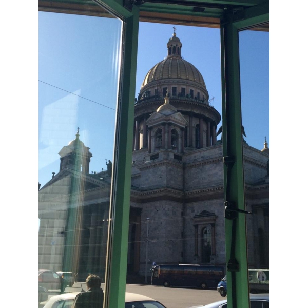 Ресторанный сервис бронирования столиков menu-rest.com - Интерьер ресторана "Счастье"