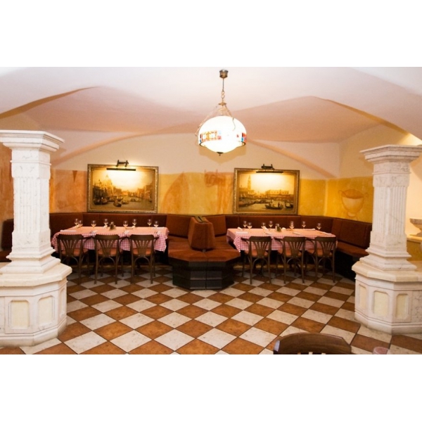 Ресторанный сервис бронирования столиков menu-rest.com - Интерьер ресторана "Mama Roma"