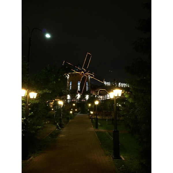 Ресторанный сервис бронирования столиков menu-rest.com - Интерьер ресторана "Карл и Фридрих"