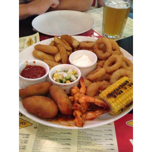 Ресторанный сервис бронирования столиков menu-rest.com - Интерьер ресторана "Grizzly Bar"